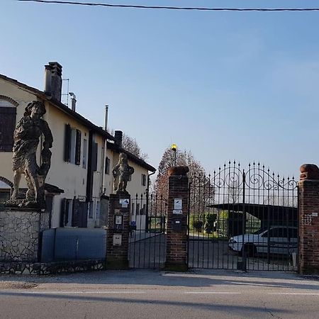 Appartamento Al Camino Torri di Quartesolo Bagian luar foto